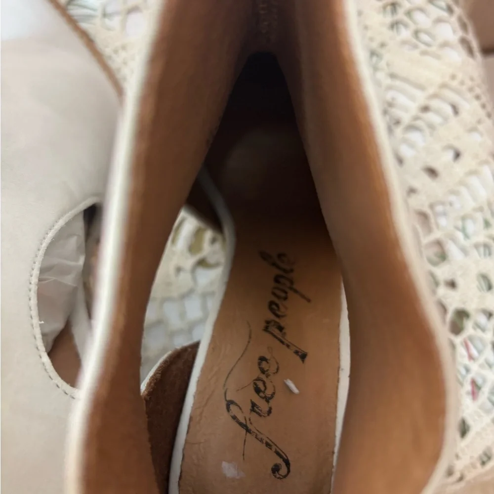 Free People Wilder Cutout Chic Cream Ankle Booties NWOT